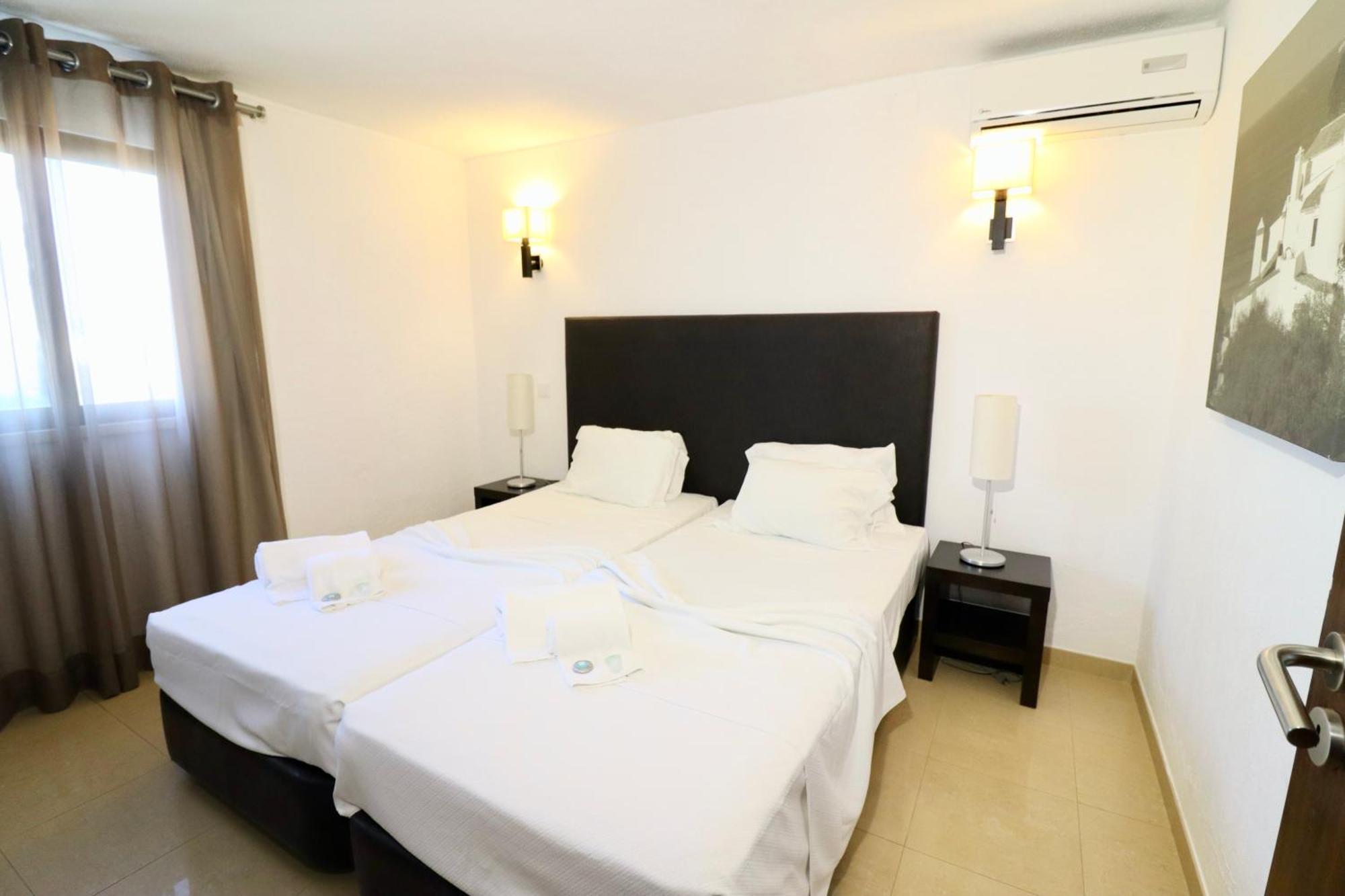 Superior Three-Bedroom Apartment with Sea View